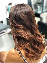 wavy femme sur cheveux longs à Villefranche sur saône